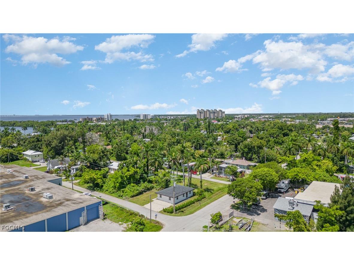 21 Cabana Avenue North Fort Myers FL 33903 2026006825 image39