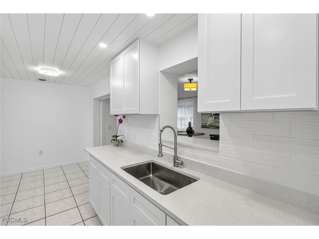 21 E Mariana Avenue North Fort Myers FL 33917 2025011423 image17