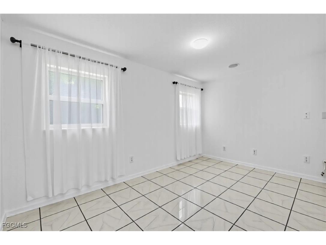 21 E Mariana Avenue North Fort Myers FL 33917 2025011423 image19