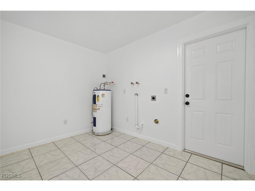 21 E Mariana Avenue North Fort Myers FL 33917 2025011423 image27