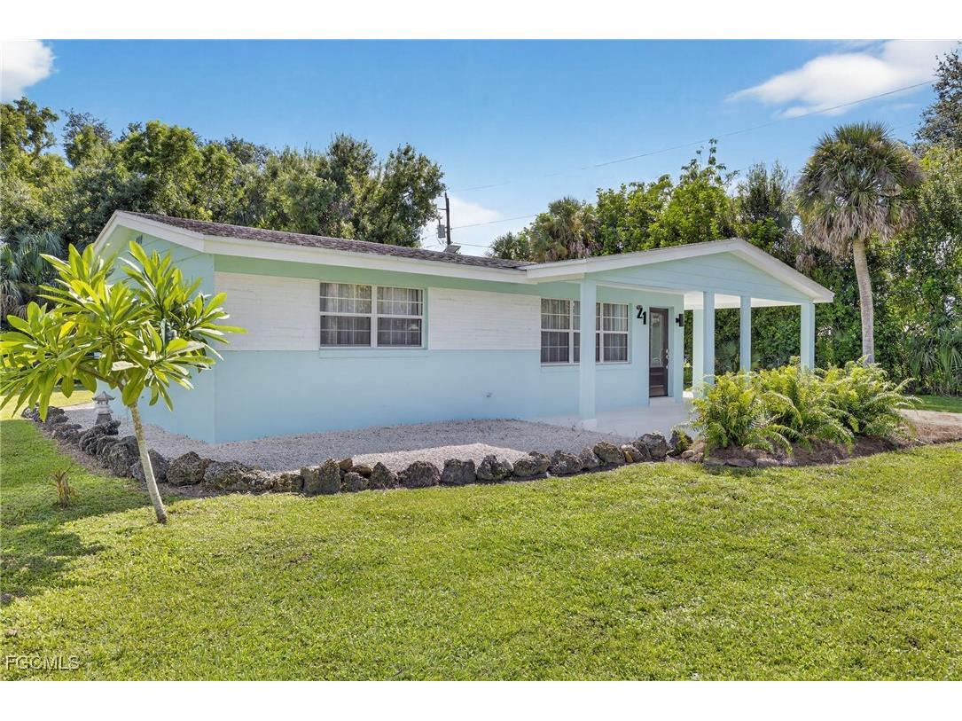 21 E Mariana Avenue North Fort Myers FL 33917 2025011423 image3