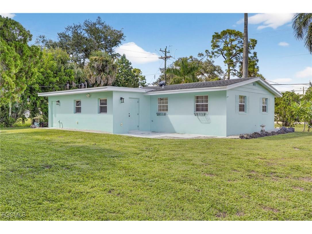 21 E Mariana Avenue North Fort Myers FL 33917 2025011423 image31