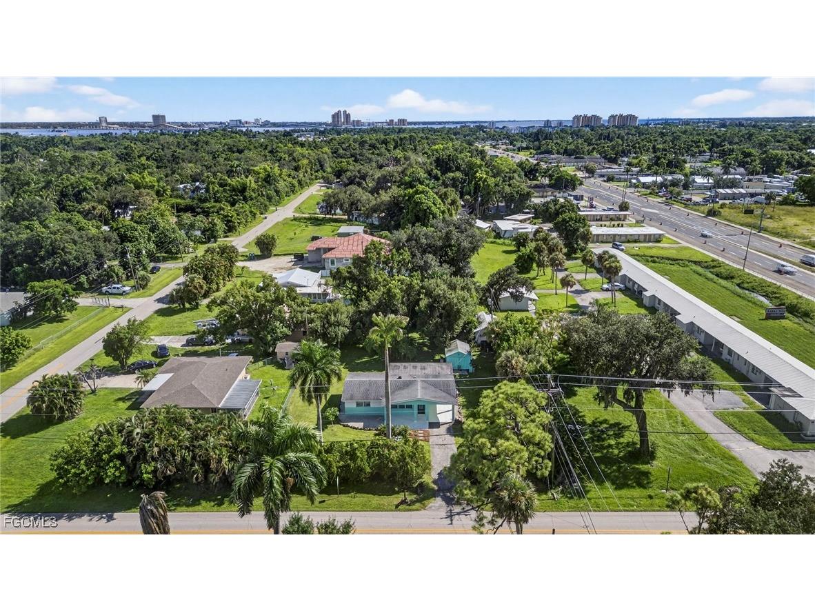 21 E Mariana Avenue North Fort Myers FL 33917 2025011423 image33