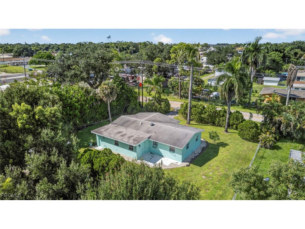 21 E Mariana Avenue North Fort Myers FL 33917 2025011423 image38