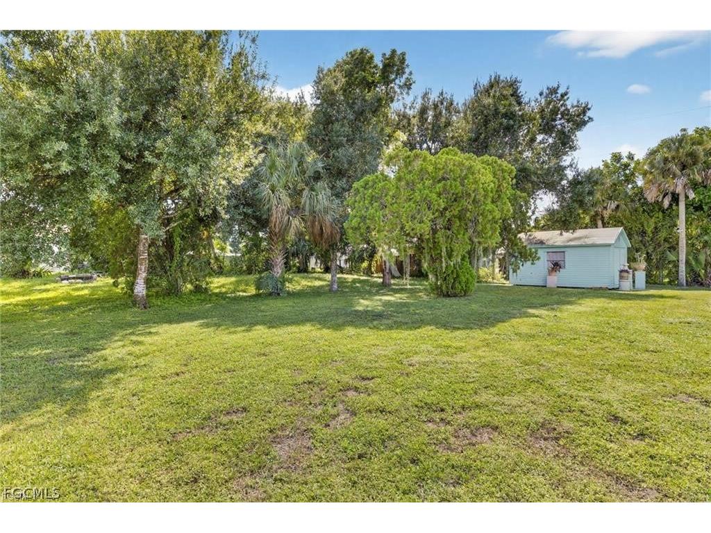 21 E Mariana Avenue North Fort Myers FL 33917 2026013458 image11
