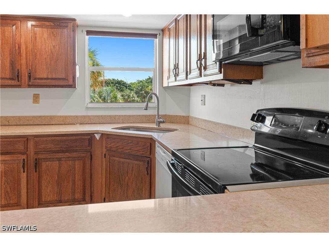 21 High Point Circle E #305 Naples FL 34103 226025727 image12