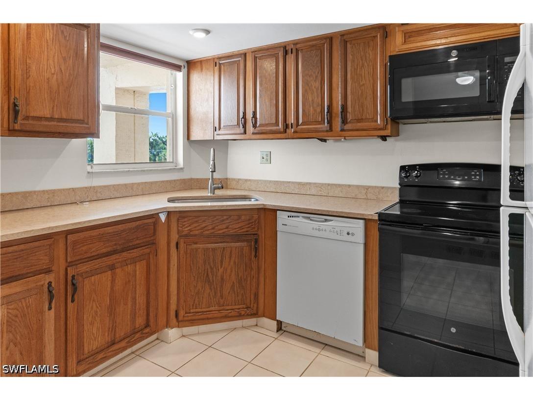 21 High Point Circle E #305 Naples FL 34103 226025727 image13