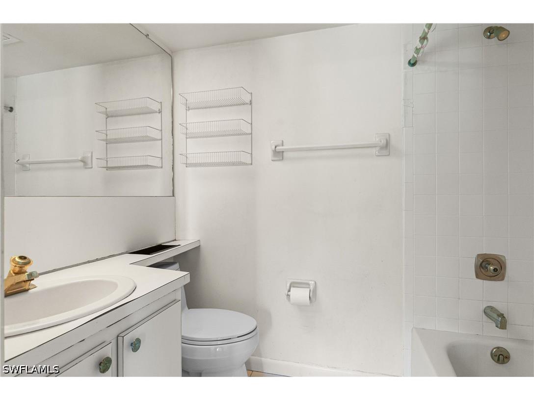 21 High Point Circle E #305 Naples FL 34103 226025727 image17