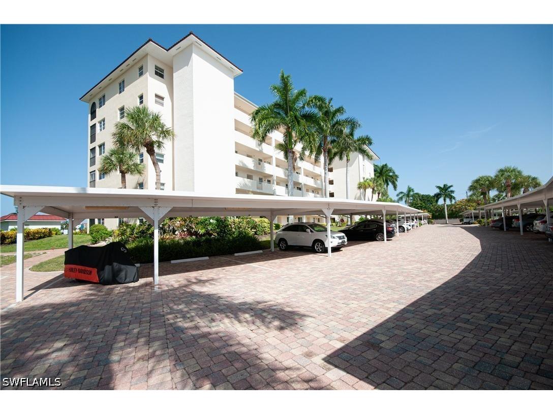 21 High Point Circle E #305 Naples FL 34103 226025727 image4