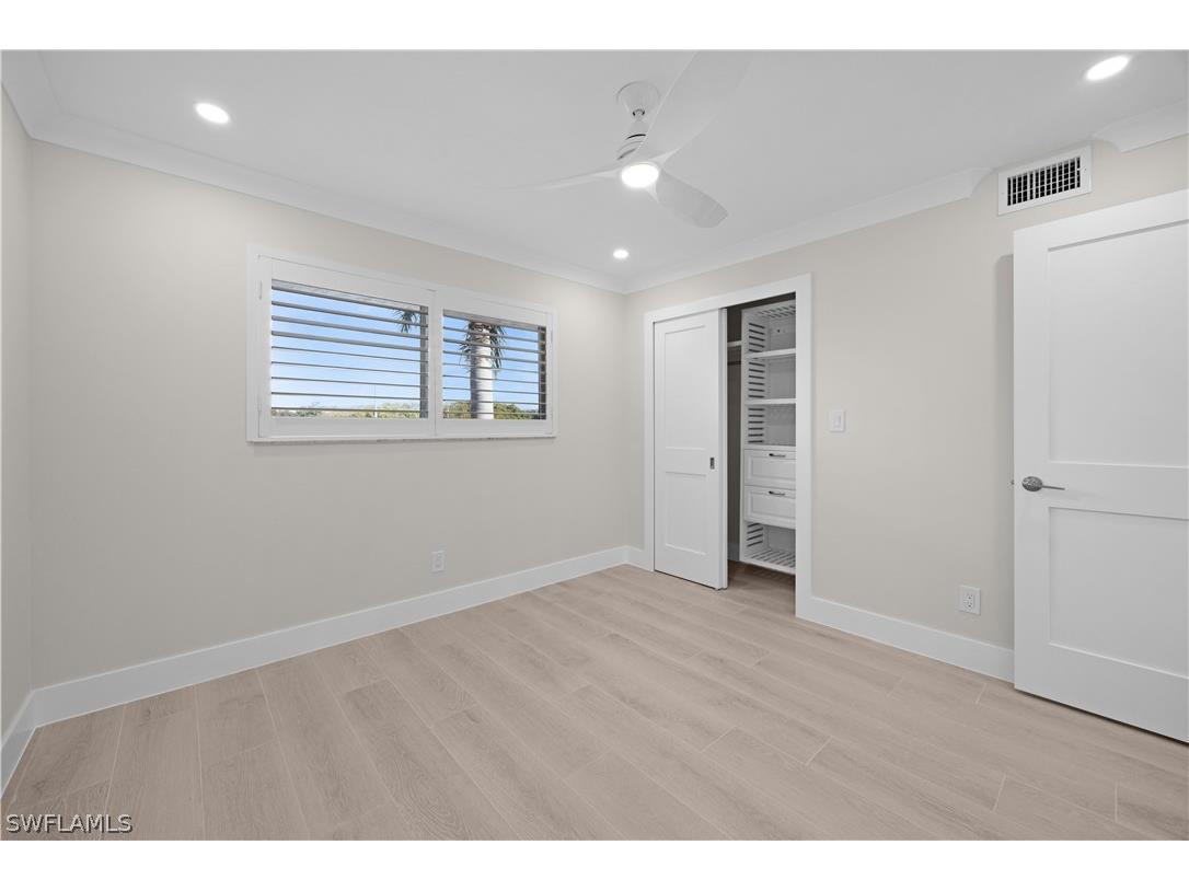 21 High Point Circle E #409 Naples FL 34103 226007315 image16