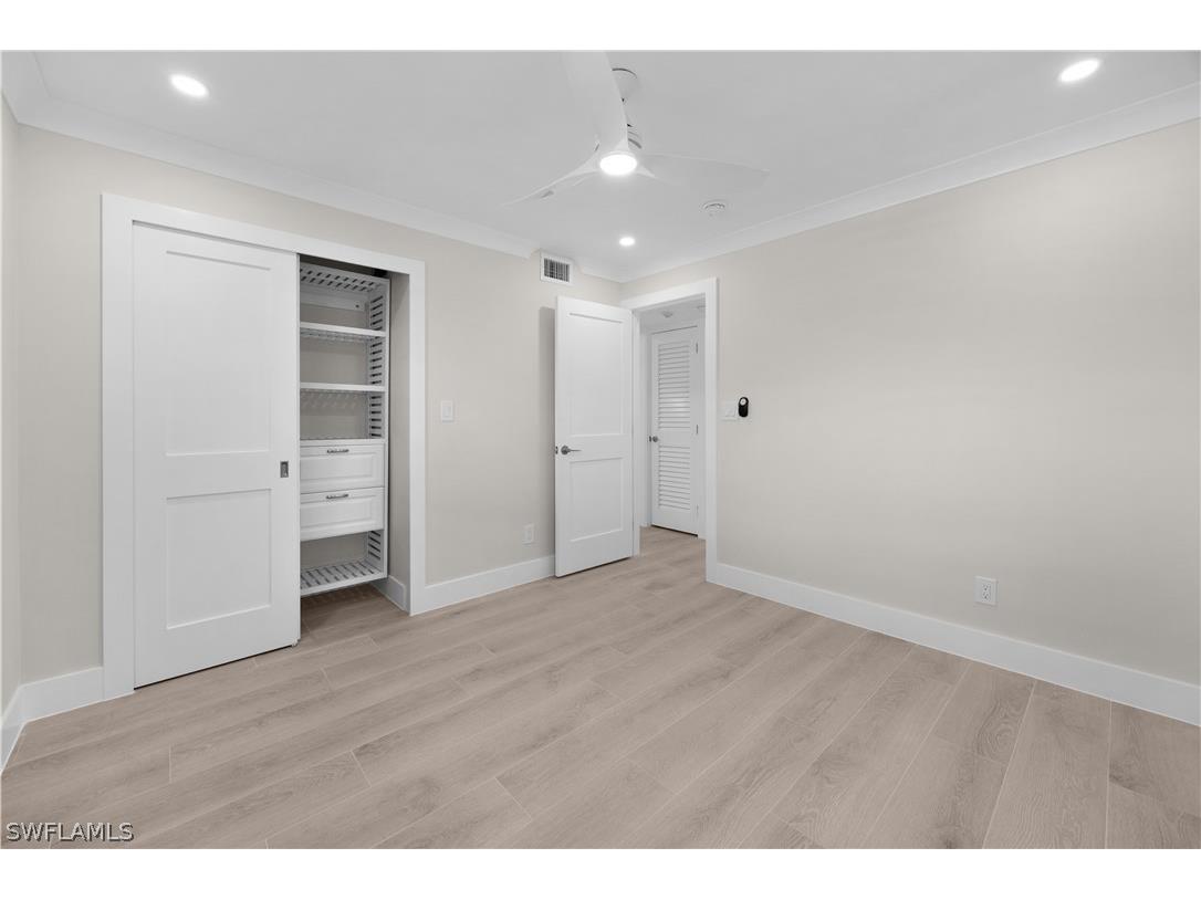 21 High Point Circle E #409 Naples FL 34103 226007315 image18