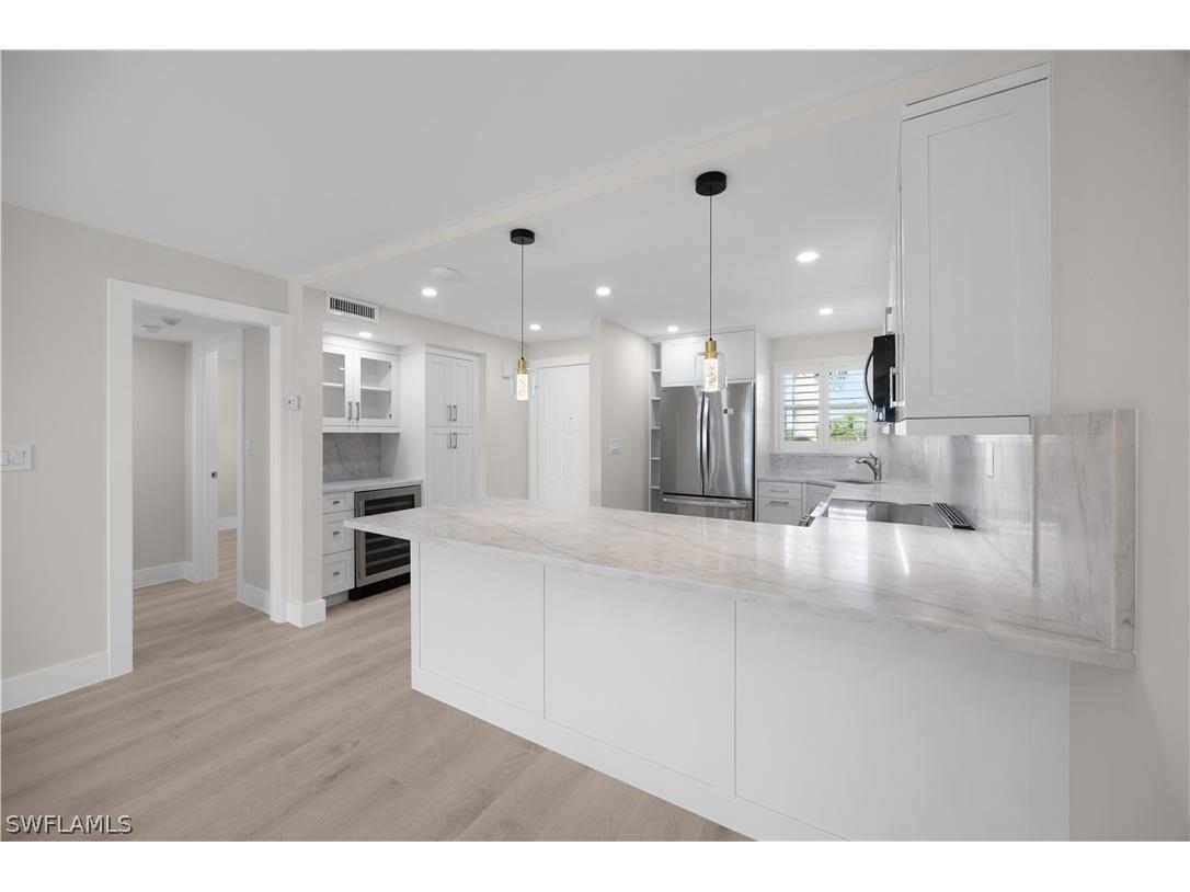 21 High Point Circle E #409 Naples FL 34103 226007315 image20