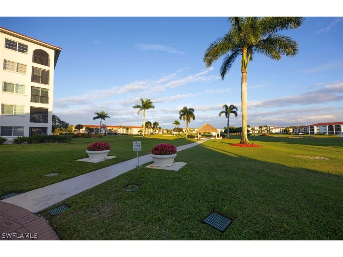 21 High Point Circle E #409 Naples FL 34103 226007315 image36