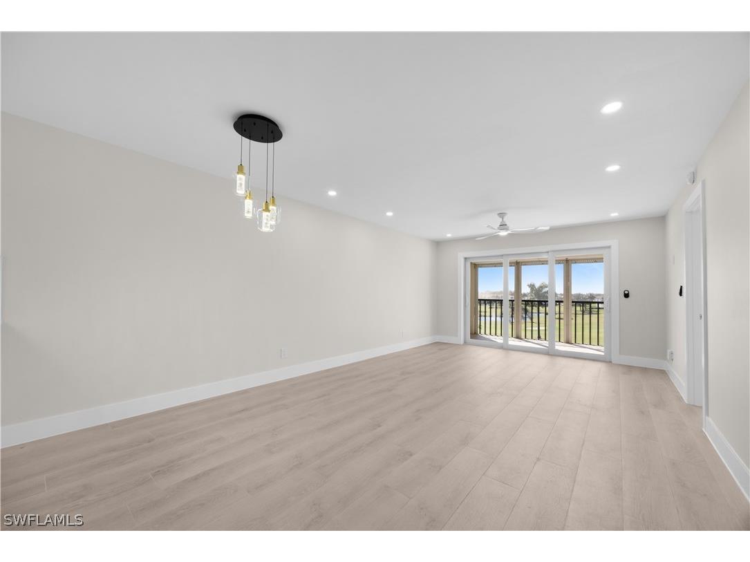 21 High Point Circle E #409 Naples FL 34103 226007315 image6