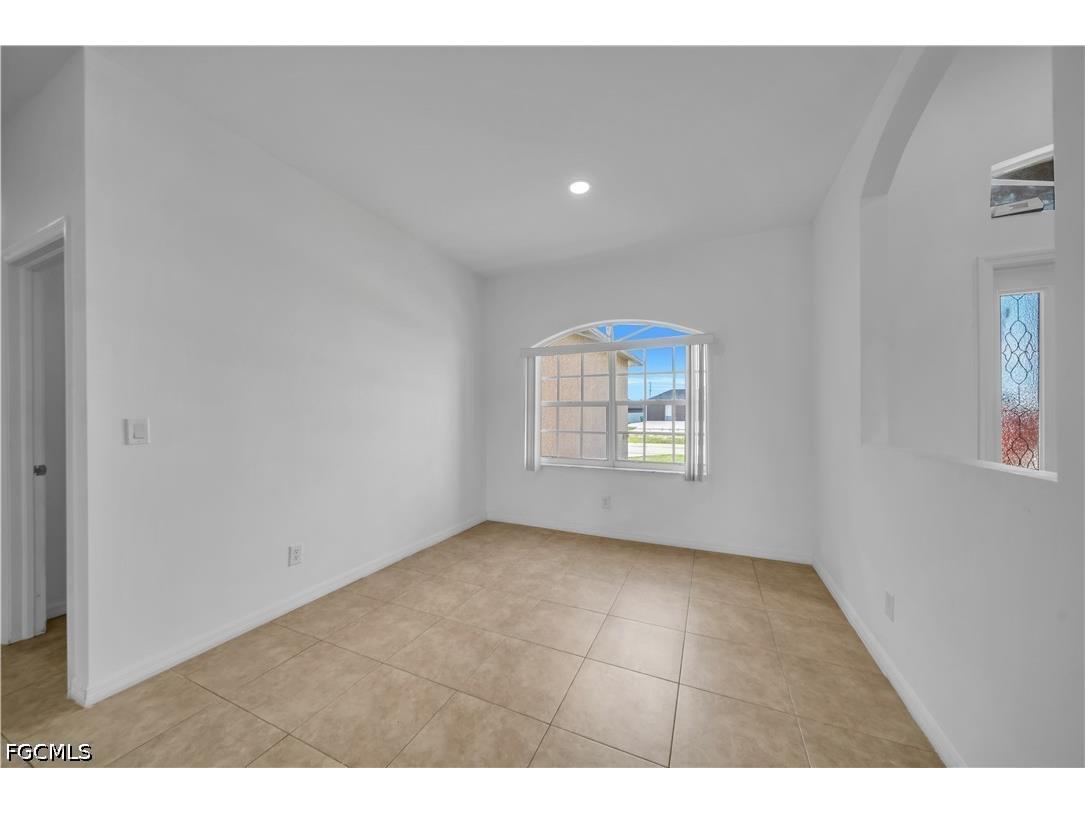21 Kismet Parkway E Cape Coral FL 33909 2026026941 image5