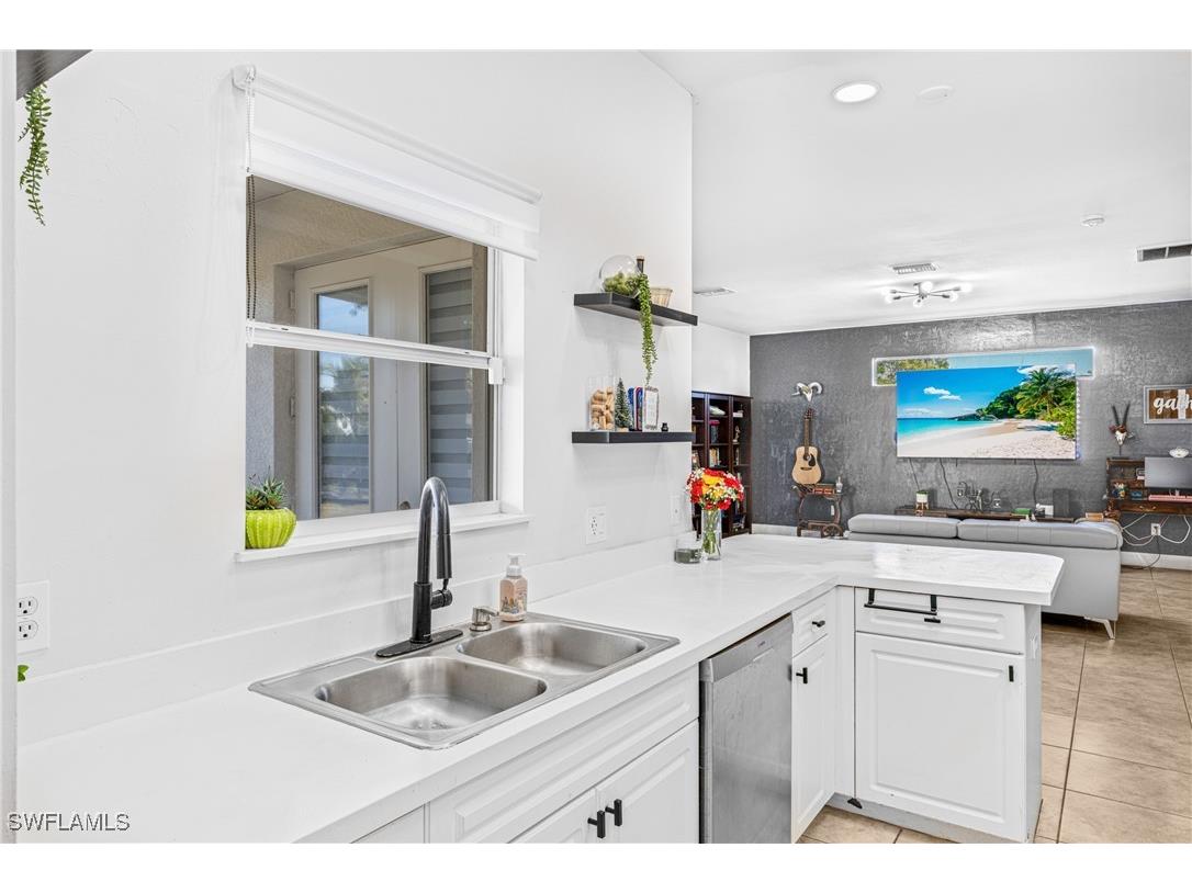 21 Maryland Road Lehigh Acres FL 33936 225084445 image6