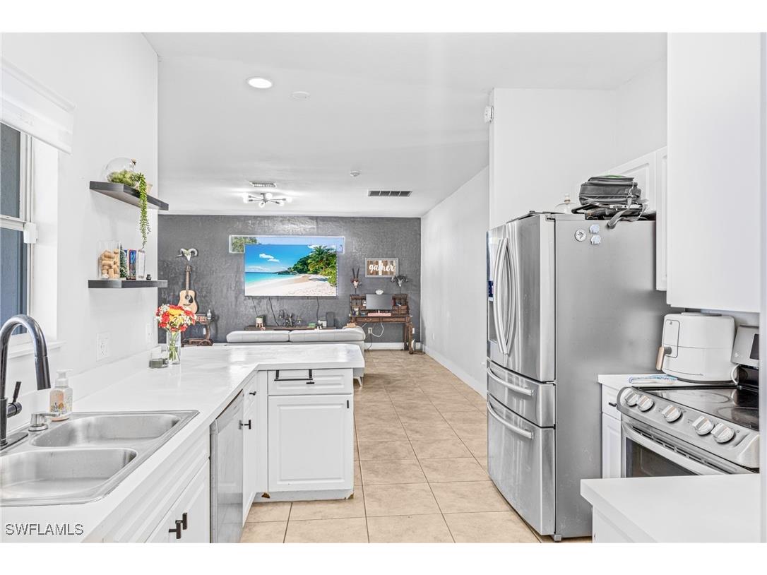 21 Maryland Road Lehigh Acres FL 33936 225084445 image7