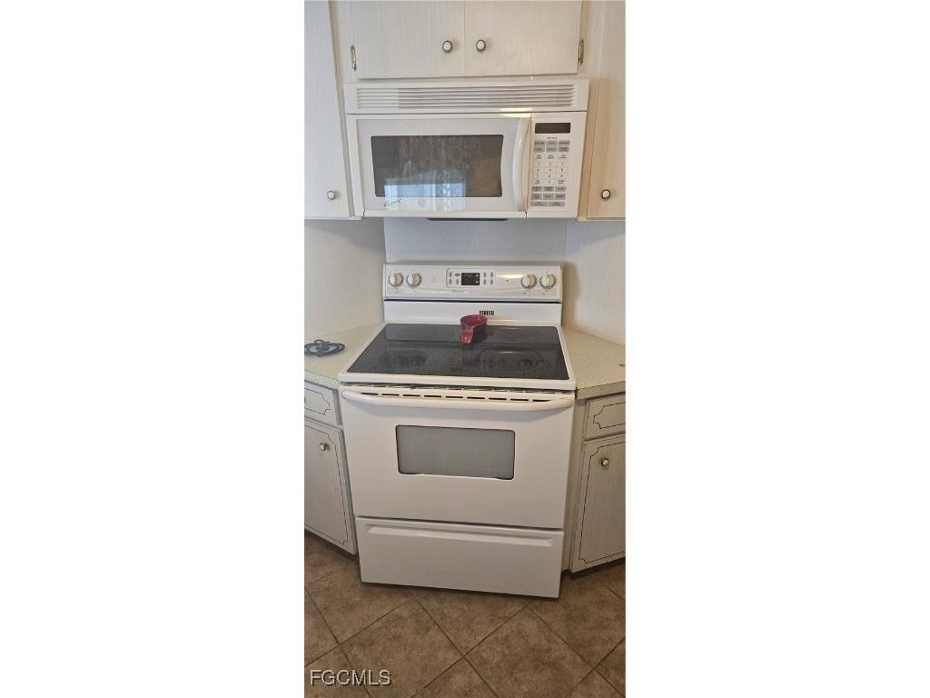 21 Nicklaus Boulevard North Fort Myers FL 33903 2025017618 image12