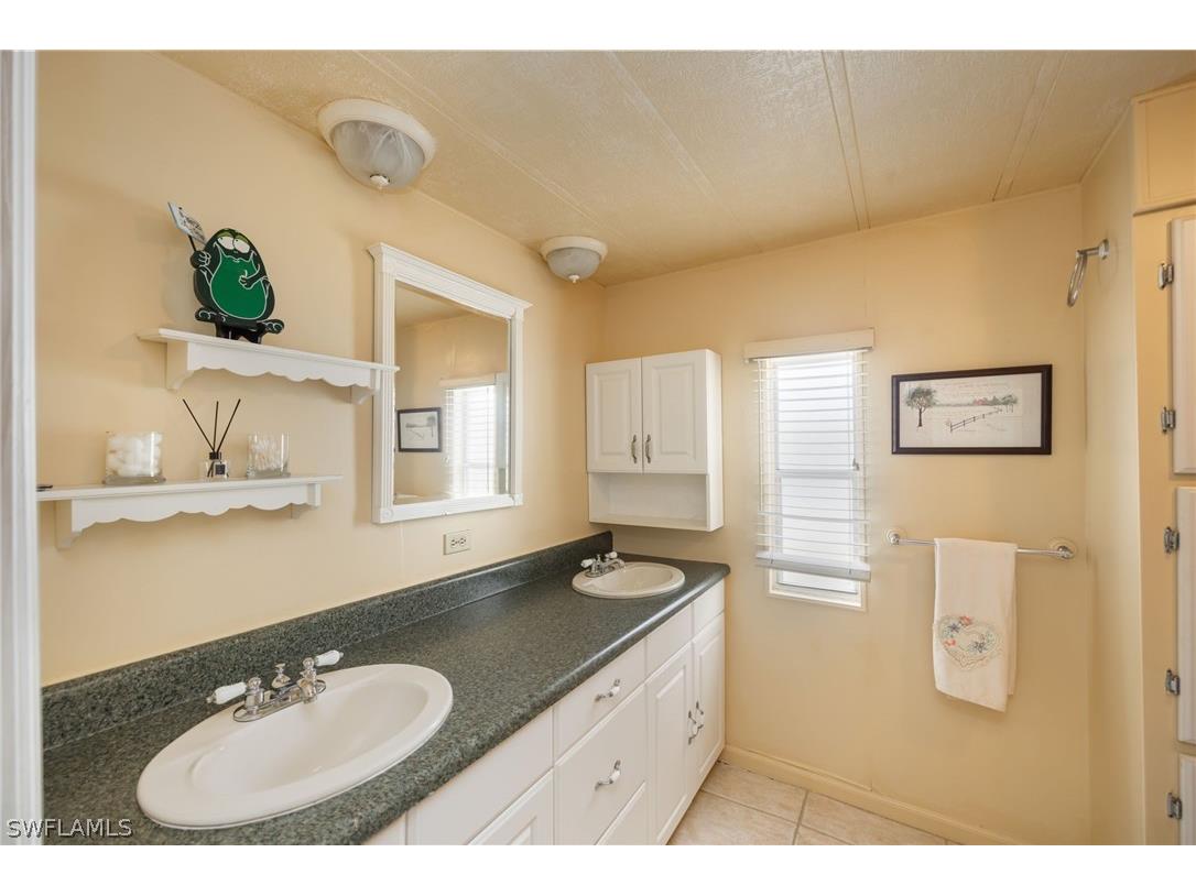 21 San Lu Rue Avenue #21 Naples FL 34104 226008817 image13