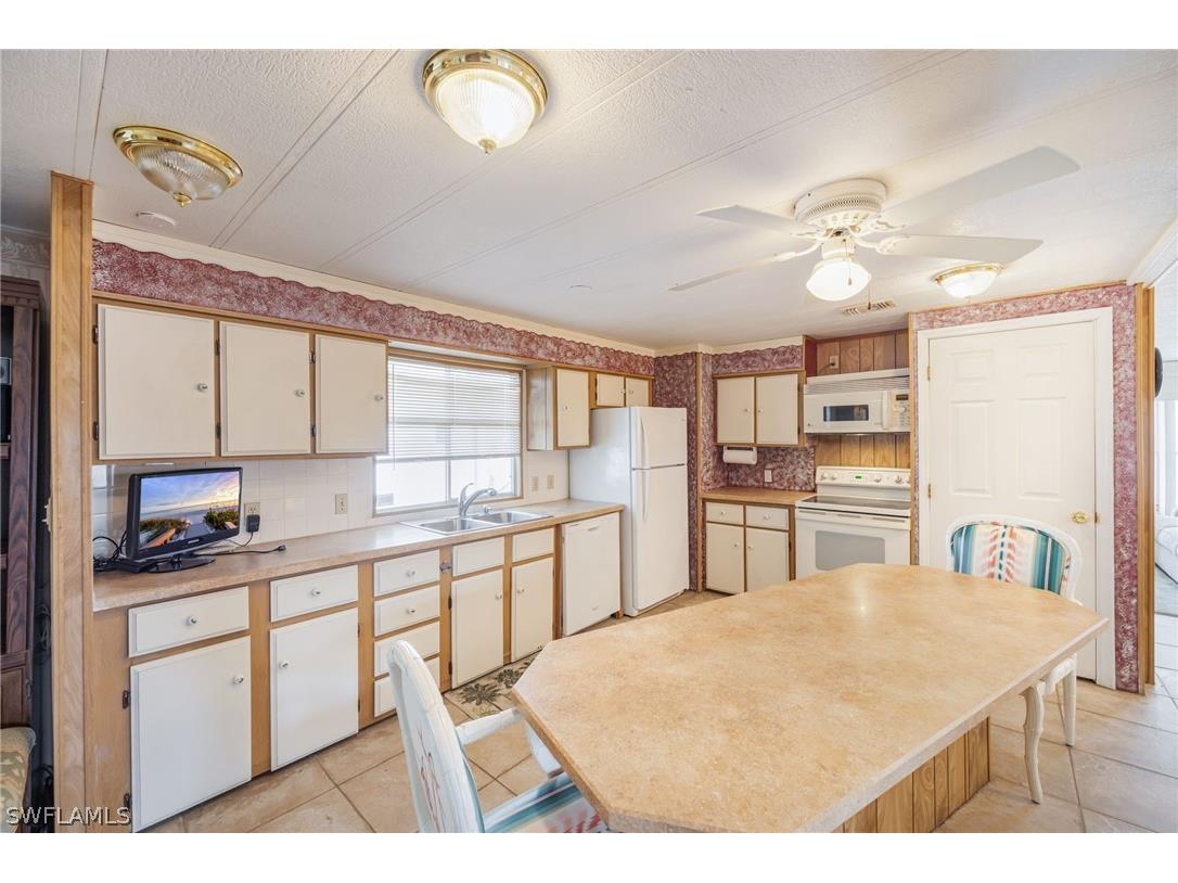 21 San Lu Rue Avenue #21 Naples FL 34104 226008817 image8