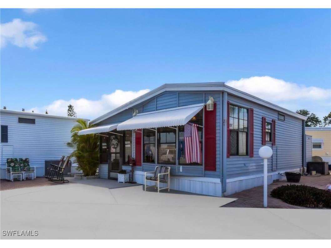 21 Shifting Sand Avenue Bonita Springs FL 34135 225029595 image1