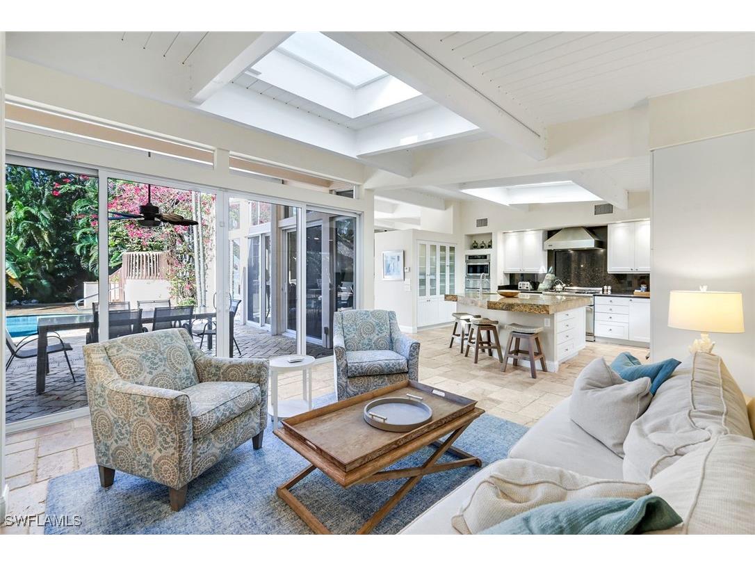 210 Central Avenue Naples FL 34102 226001201 image12