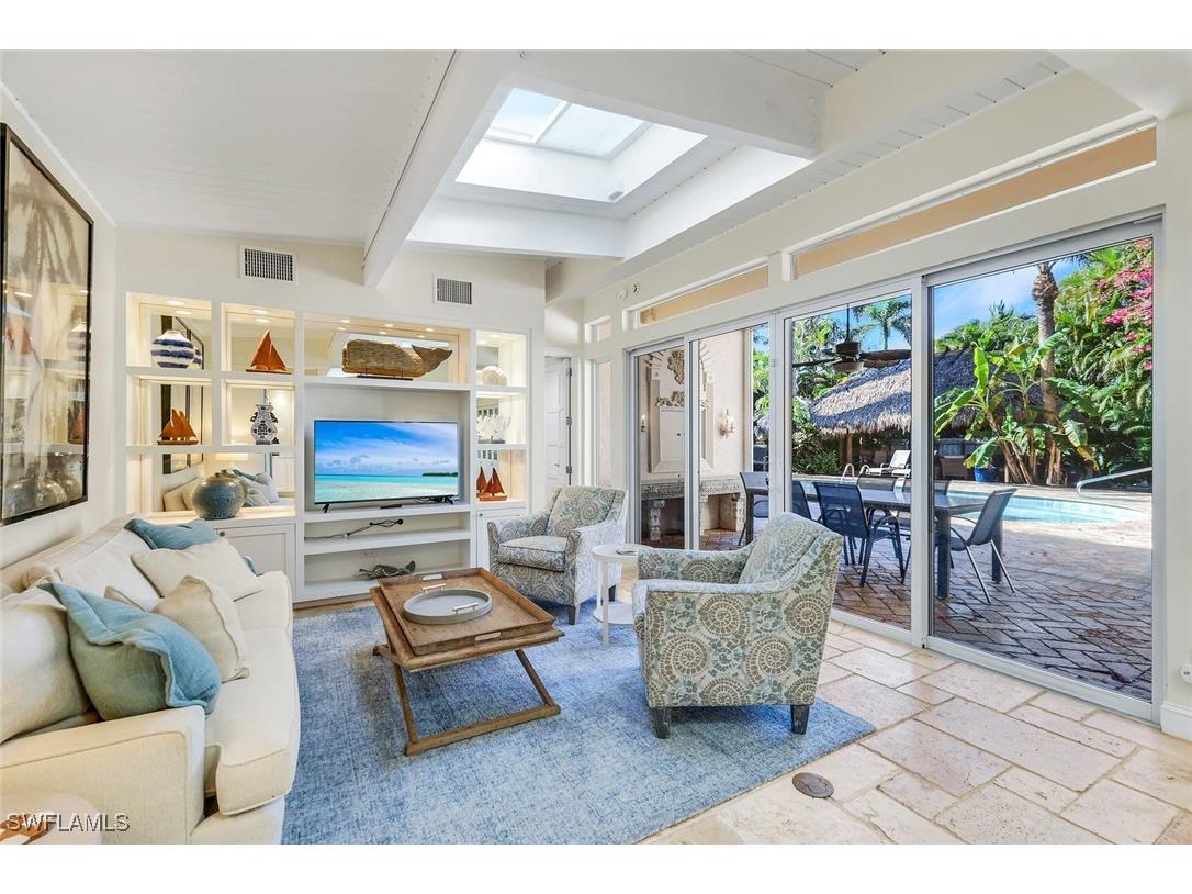 210 Central Avenue Naples FL 34102 226001201 image14