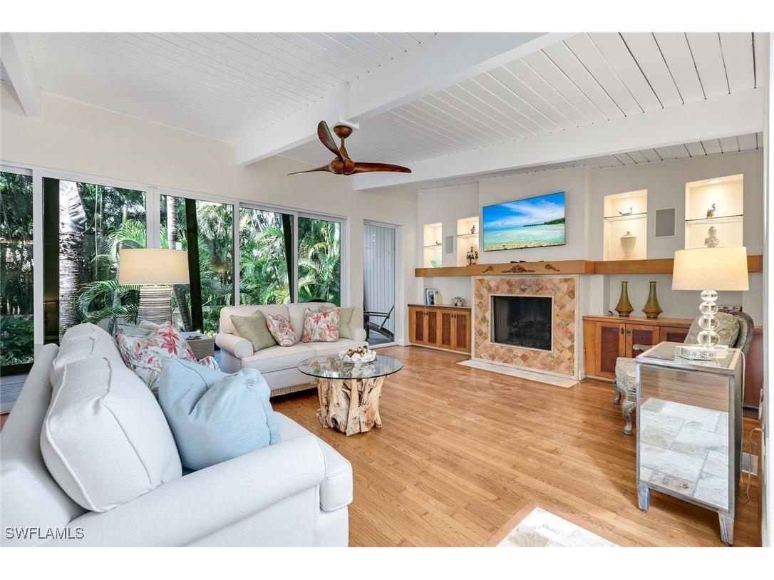 210 Central Avenue Naples FL 34102 226001201 image20