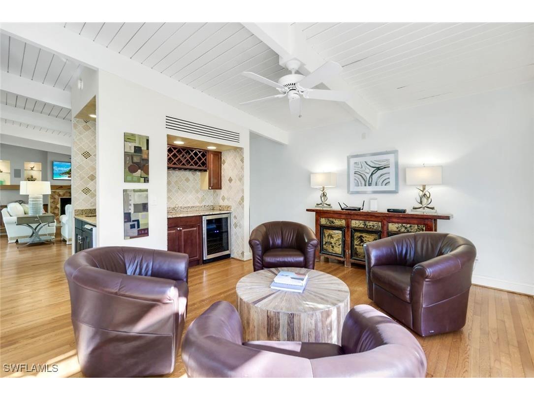 210 Central Avenue Naples FL 34102 226001201 image23