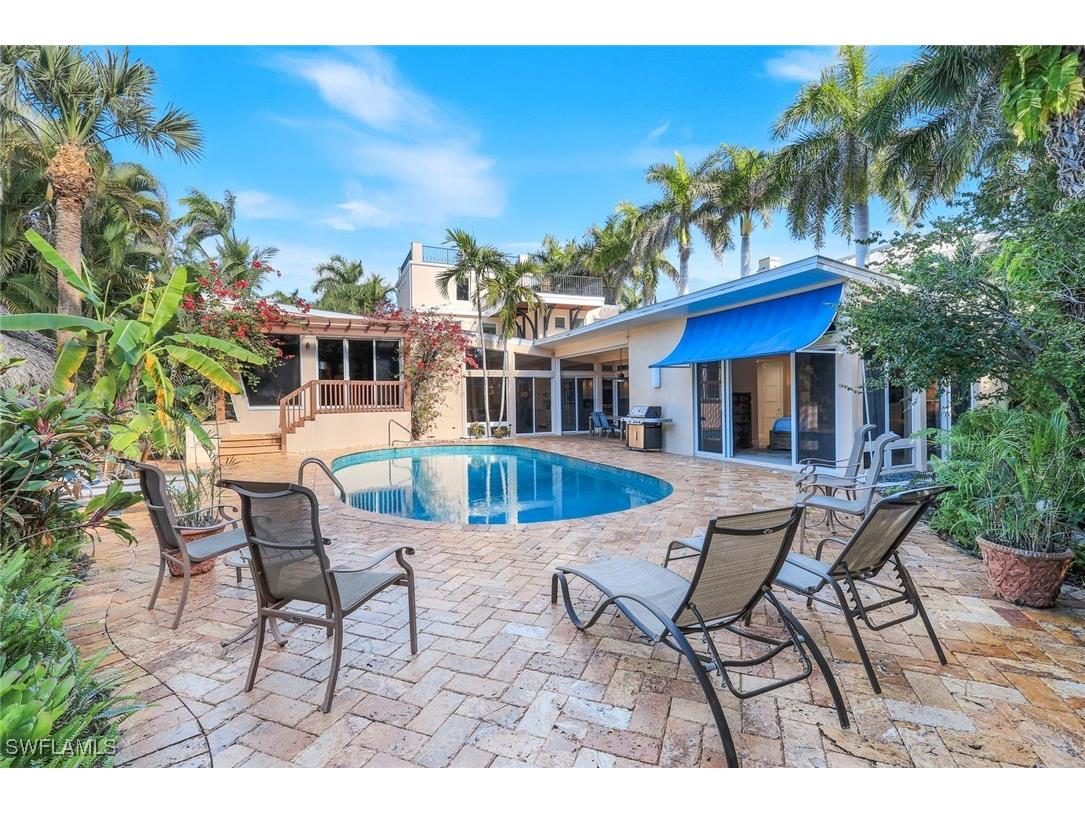 210 Central Avenue Naples FL 34102 226001201 image3