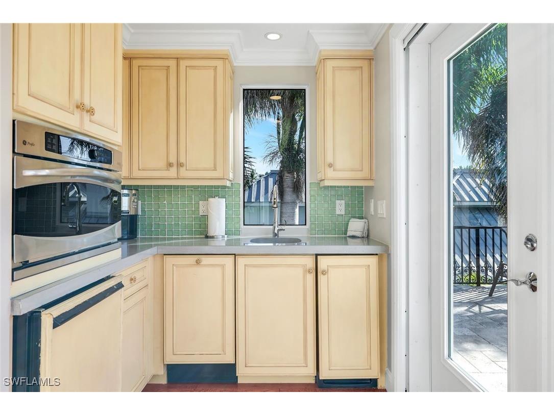 210 Central Avenue Naples FL 34102 226001201 image36