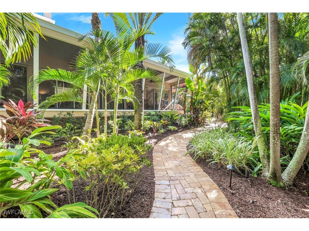 210 Central Avenue Naples FL 34102 226001201 image41