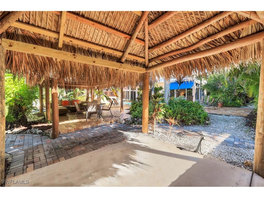 210 Central Avenue Naples FL 34102 226001201 image47