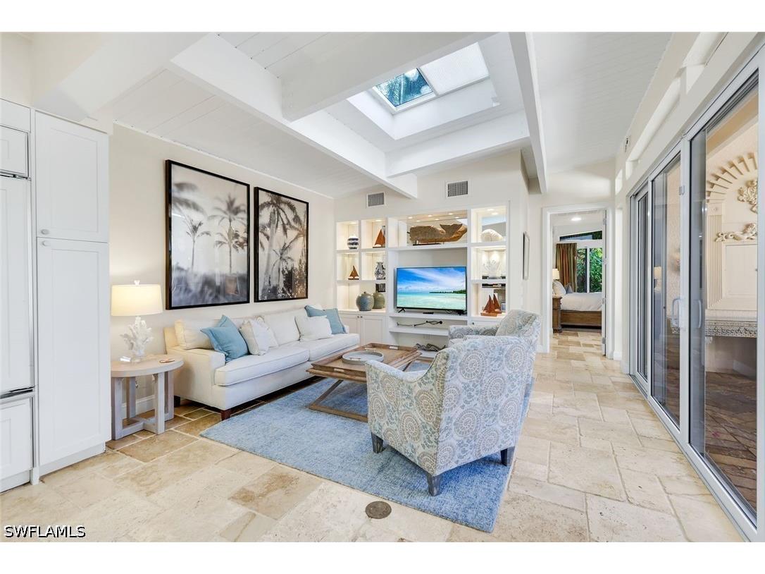 210 Central Avenue Naples FL 34102 226022755 image11