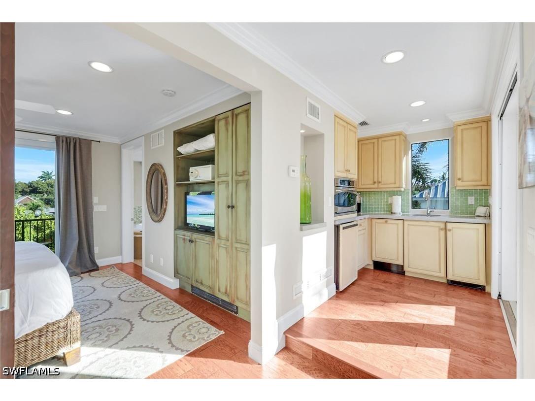 210 Central Avenue Naples FL 34102 226022755 image30