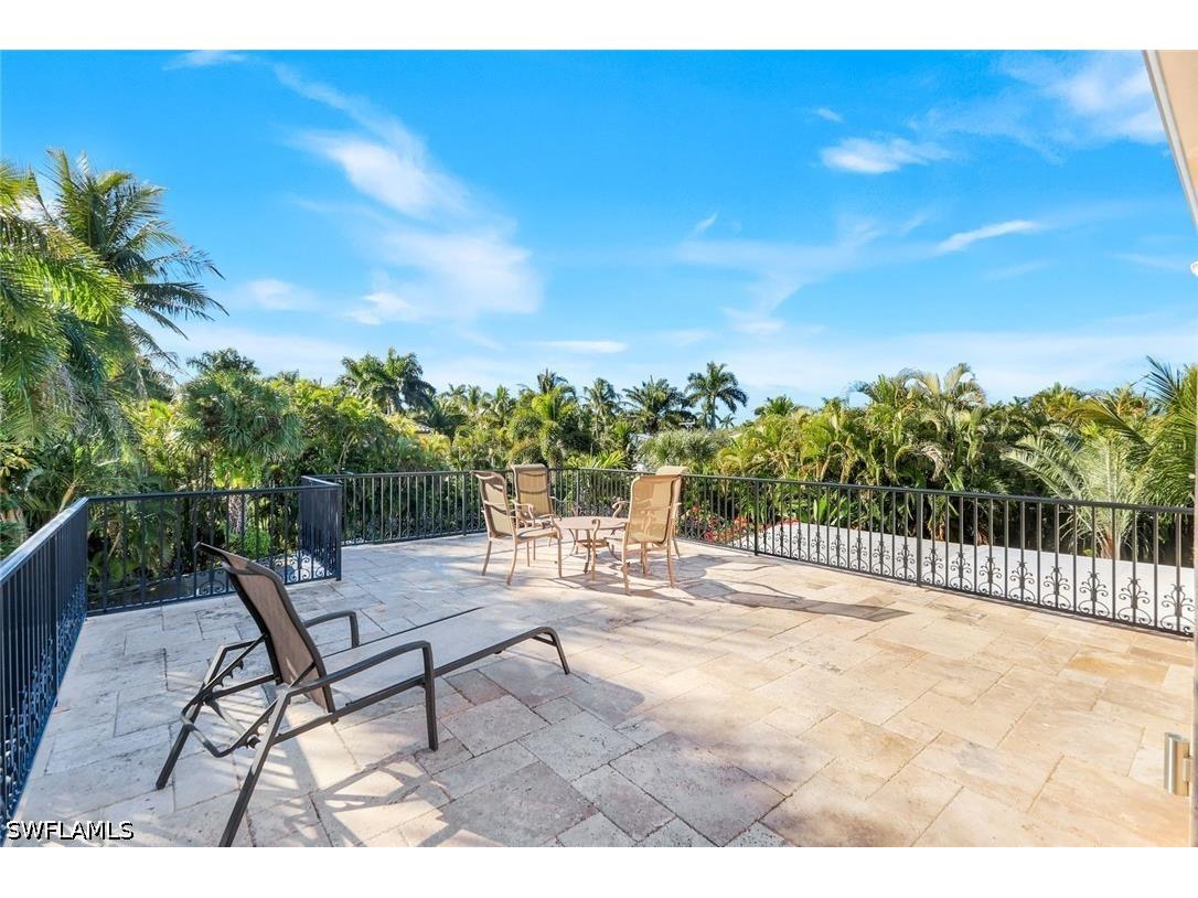 210 Central Avenue Naples FL 34102 226022755 image35