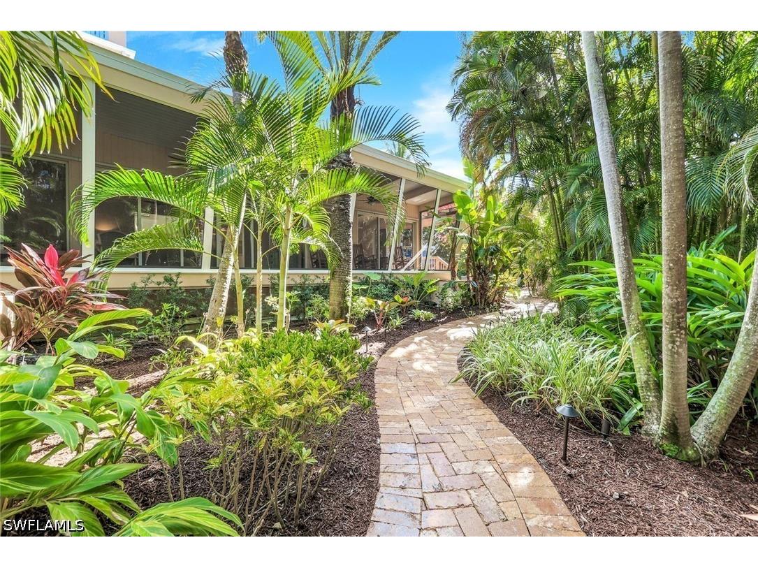 210 Central Avenue Naples FL 34102 226022755 image41