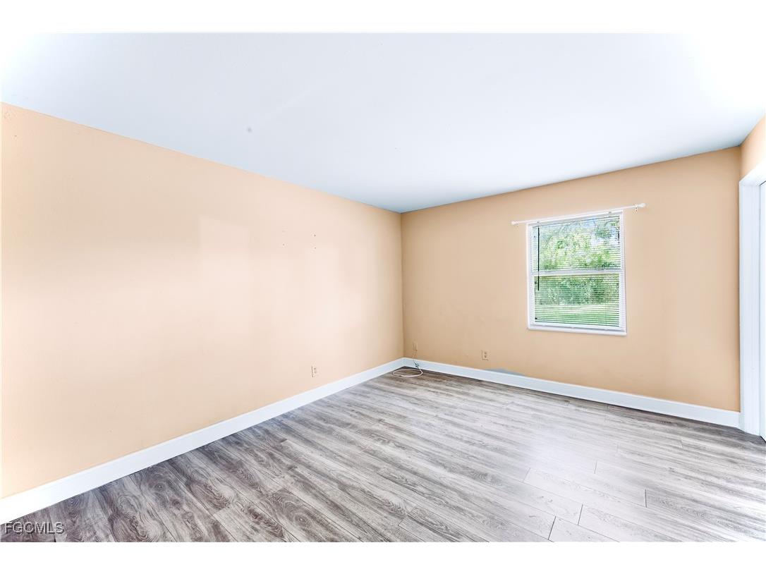 210 Charlotte Avenue Fort Myers FL 33916 2025017685 image7
