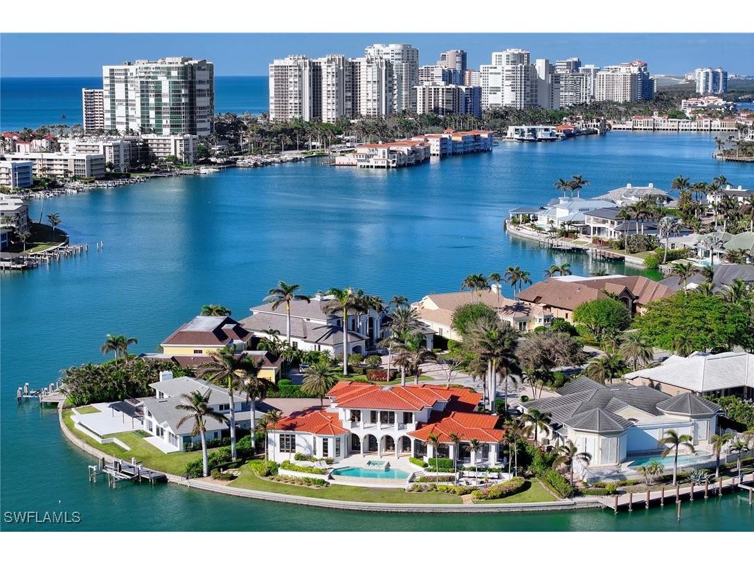 210 Cuddy Court Naples FL 34103 224098994 image1