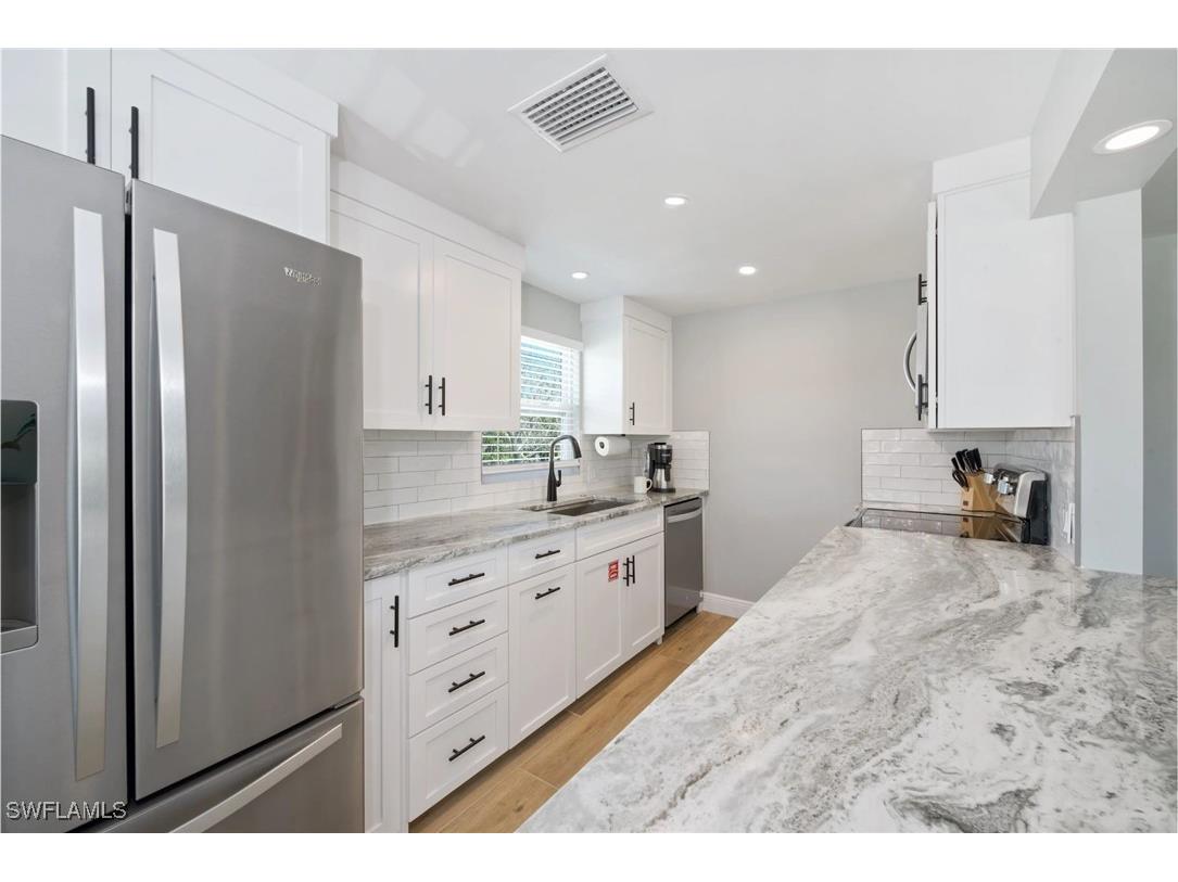 210 Dakota Avenue Fort Myers Beach FL 33931 225043303 image14