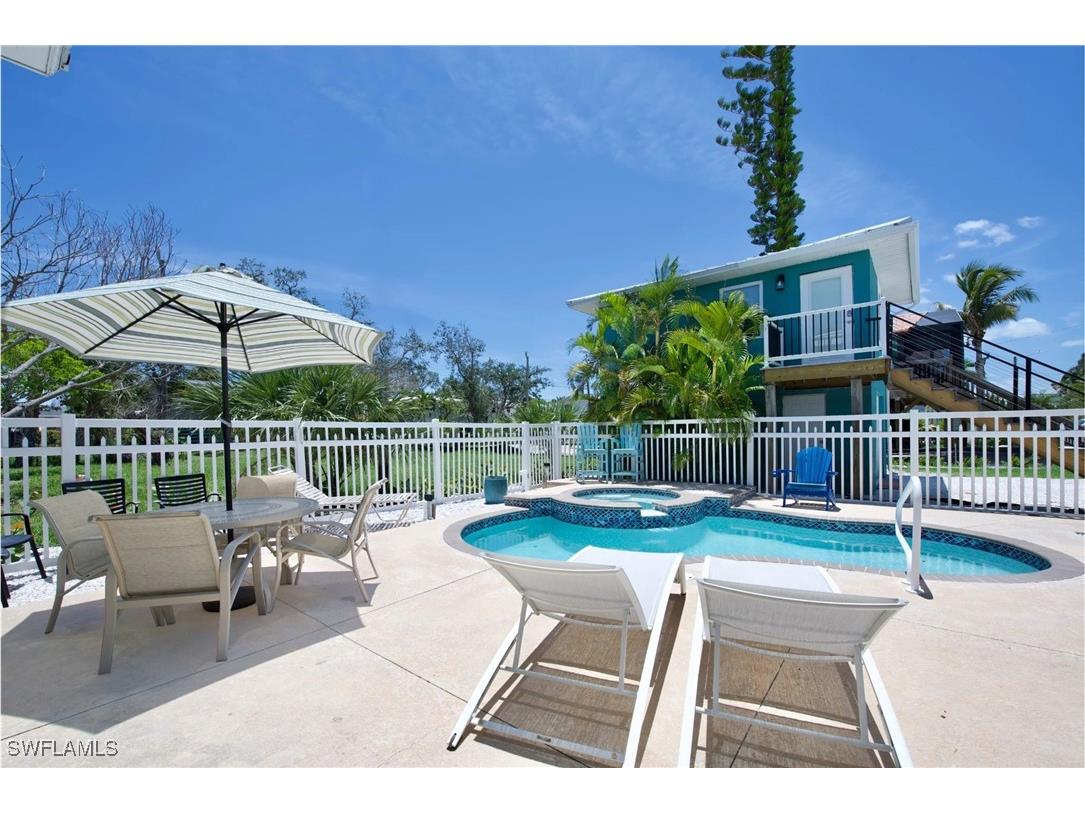 210 Dakota Avenue Fort Myers Beach FL 33931 225043303 image5