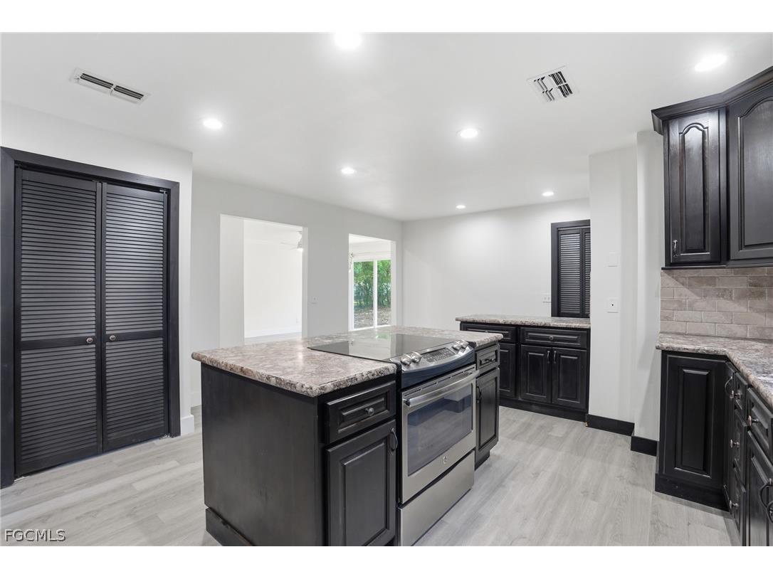 210 E Sugarland Circle Clewiston FL 33440 2026013815 image22