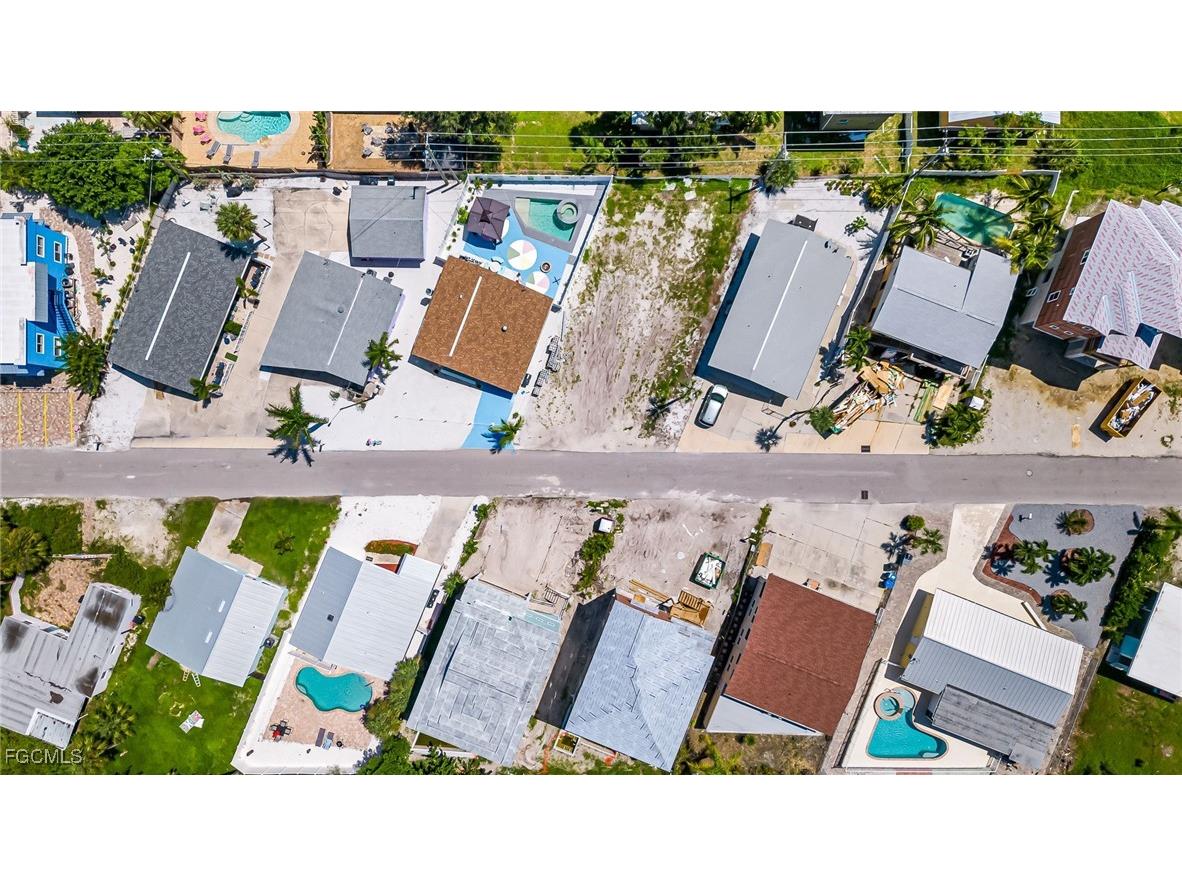 210 Fairweather Lane Fort Myers Beach FL 33931 2025019989 image15