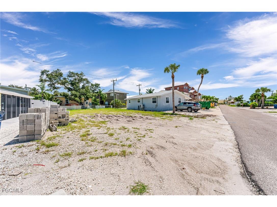 210 Fairweather Lane Fort Myers Beach FL 33931 2025019989 image24