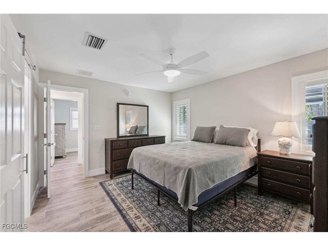 210 Hibiscus Drive Fort Myers Beach FL 33931 2025020914 image13