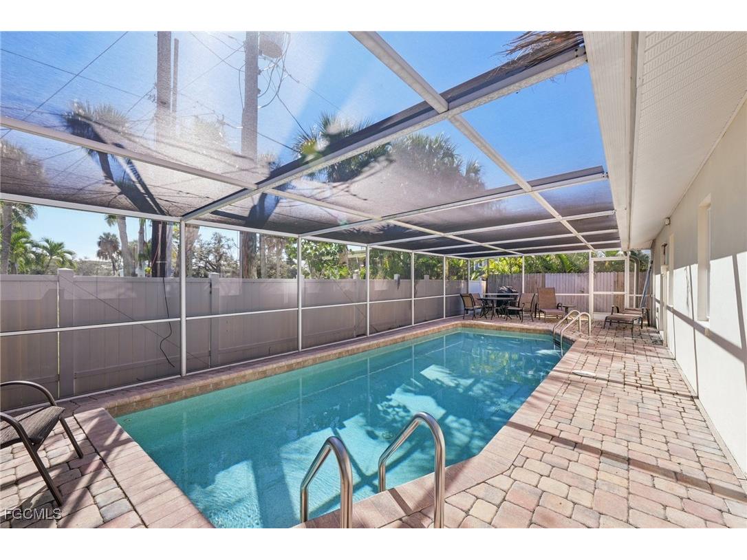 210 Hibiscus Drive Fort Myers Beach FL 33931 2025020914 image26