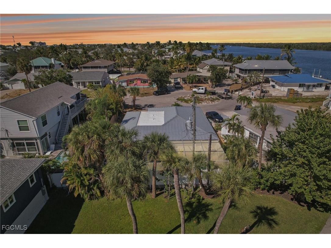 210 Hibiscus Drive Fort Myers Beach FL 33931 2025020914 image28