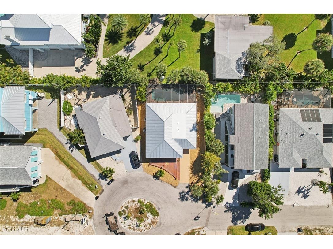 210 Hibiscus Drive Fort Myers Beach FL 33931 2025020914 image37