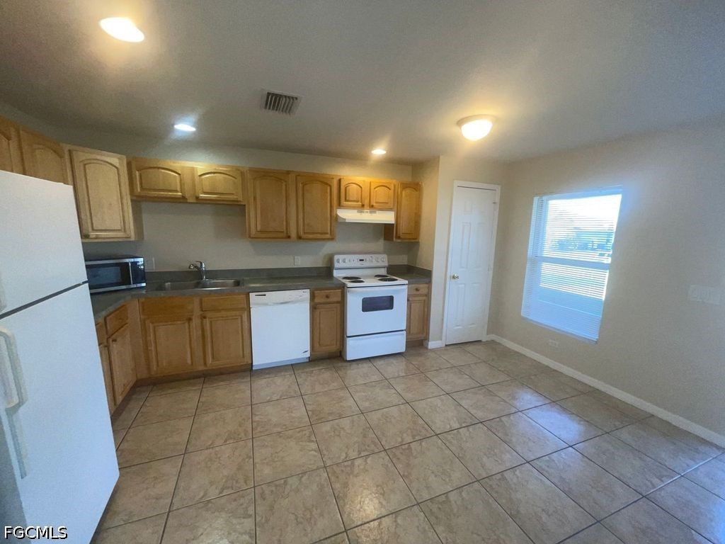 210 Hightower Avenue S Lehigh Acres FL 33973 2026028625 image2