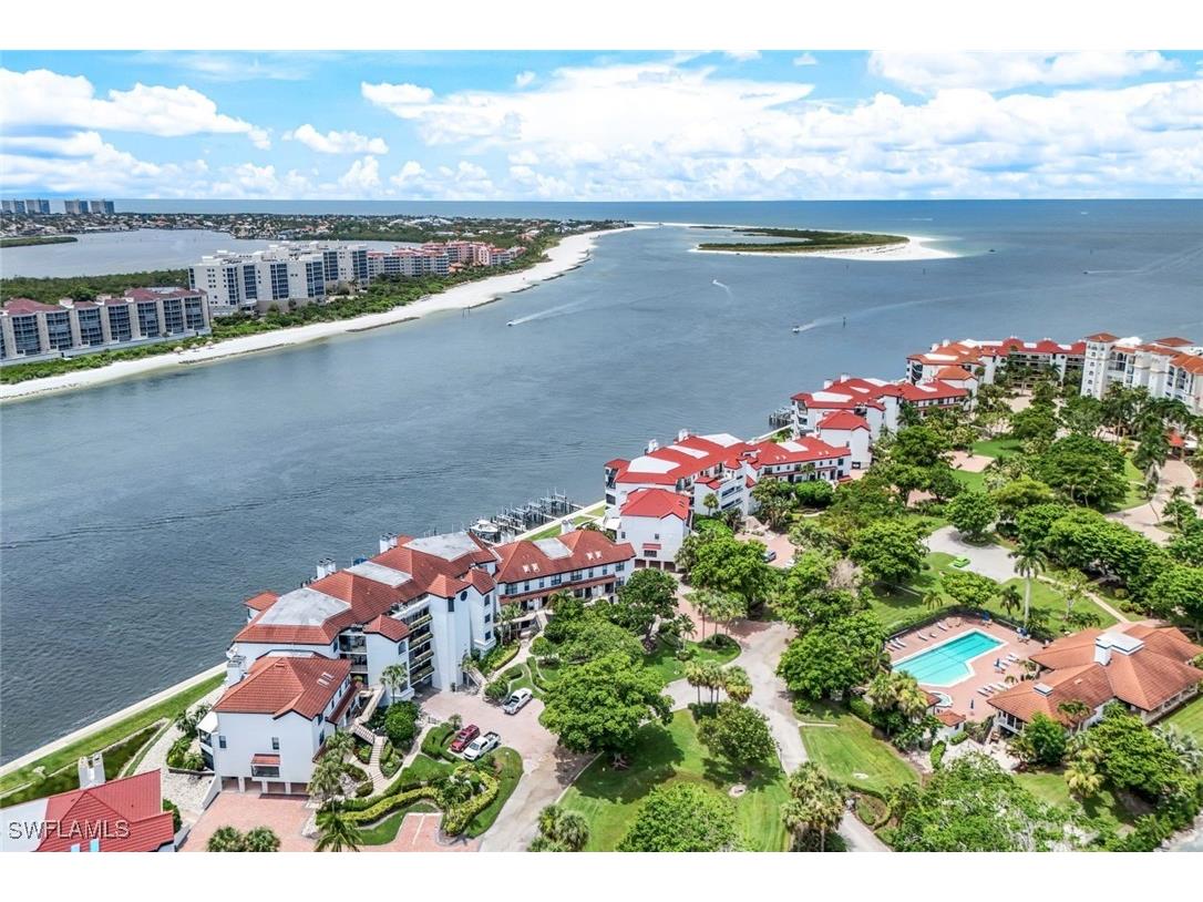 210 La Peninsula Boulevard #210 Naples FL 34113 225059380 image1